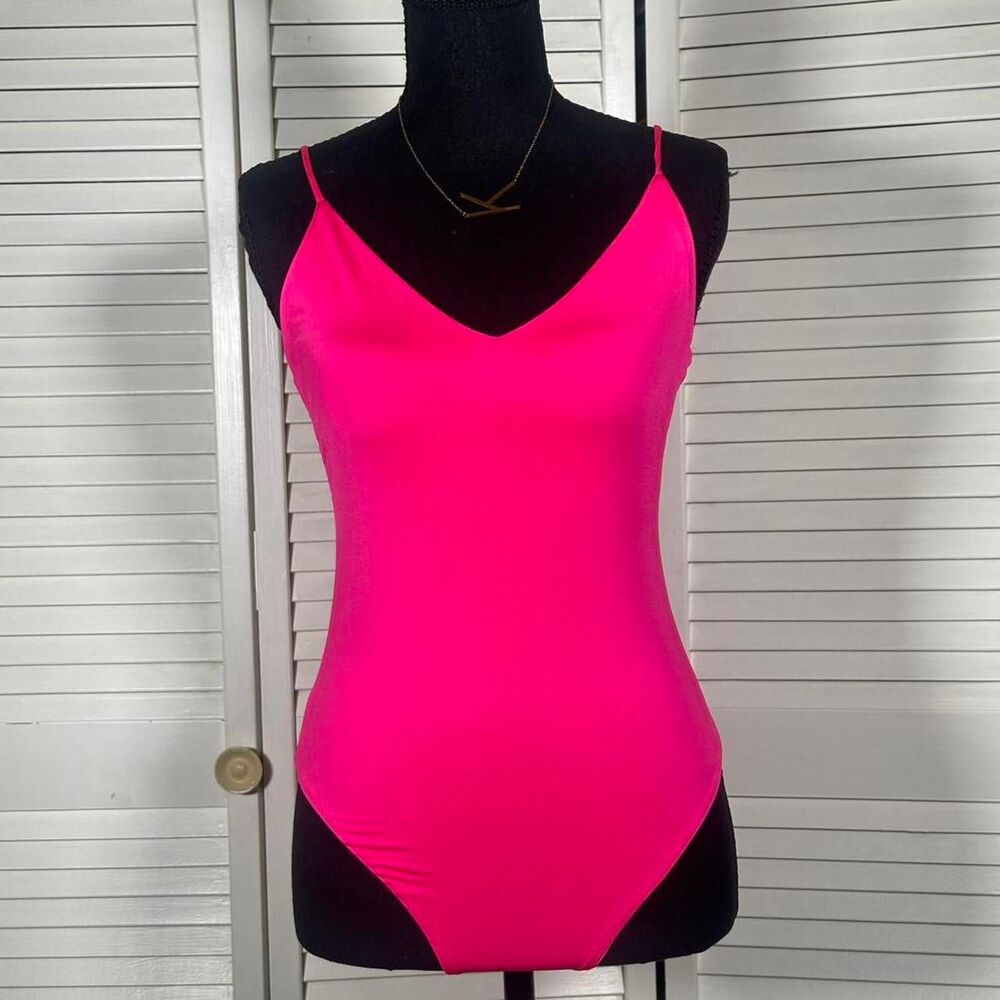 Prettylittlething Women's Deep V Hot Pink Bodysuit